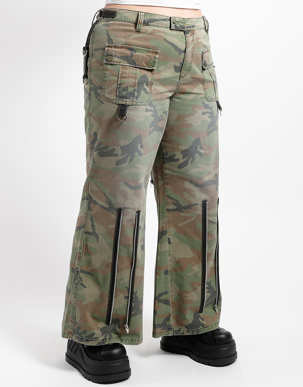 CURVE PEACE CARGO PANT CAMO