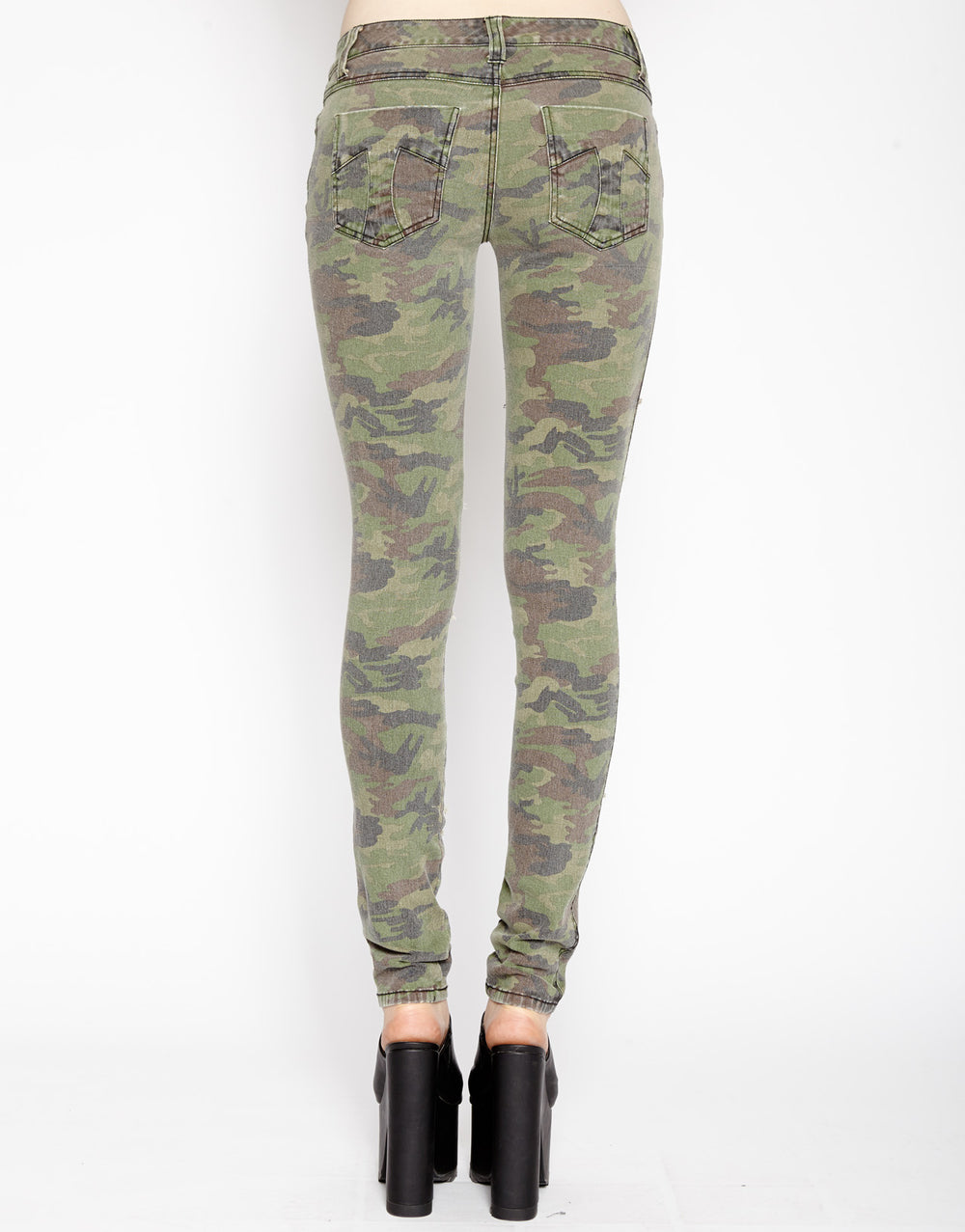 SHREDDED CAMO SKINNY PANTS