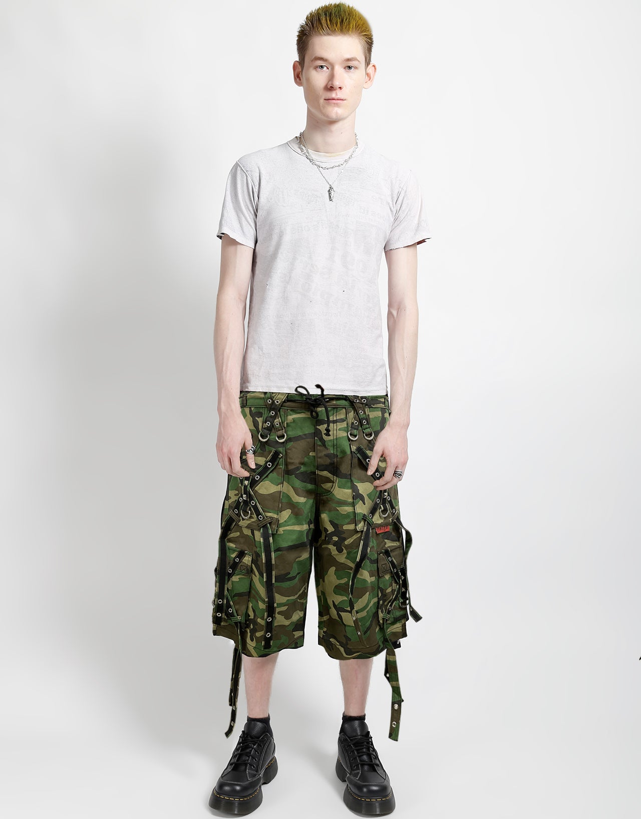 OUT OF CONTROL SHORT CAMO