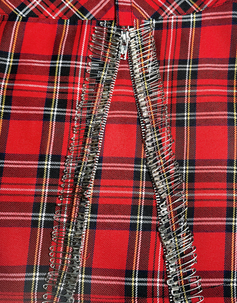SAFETY PIN PUNK SKIRT RED PLAID