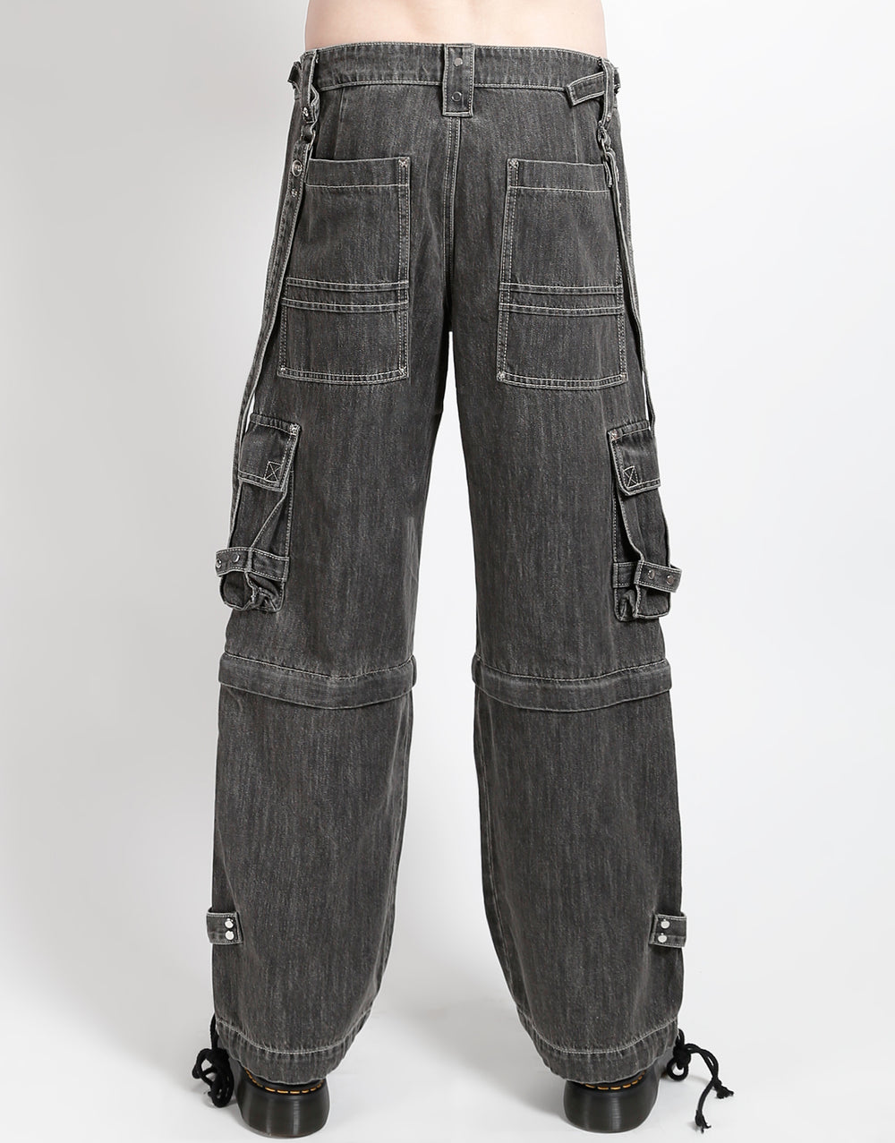 ZIP OFF CRUSH CARGO PANT BLACK DENIM