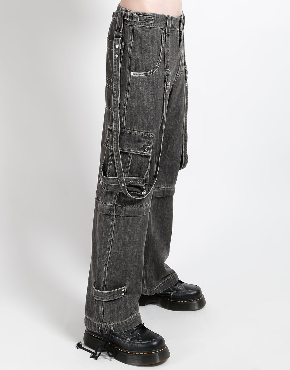ZIP OFF CRUSH CARGO PANT BLACK DENIM