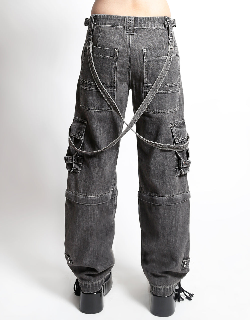 ZIP OFF CRUSH CARGO PANT BLACK DENIM