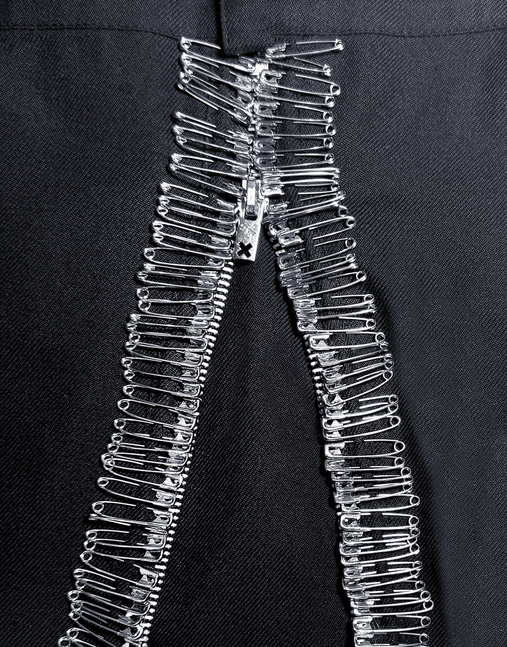 SAFETY PIN PUNK SKIRT BLACK