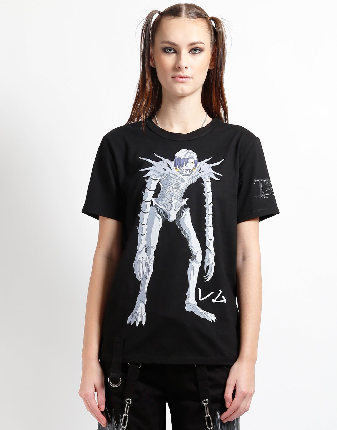 ☆国内発送☆(TRIPP NYC)DEATH NOTE レム Tシャツ VCK012_BLACK_F.jpg?v=1707322490